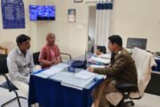 रतलाम जिले के पुलिस अधीक्षक के निर्देशन पर ऑनलाइन समाधान पोर्टल एवं सीएम हेल्पलाइन  शिकायतों का कैंप लगाकर किया जा रहा समाधान