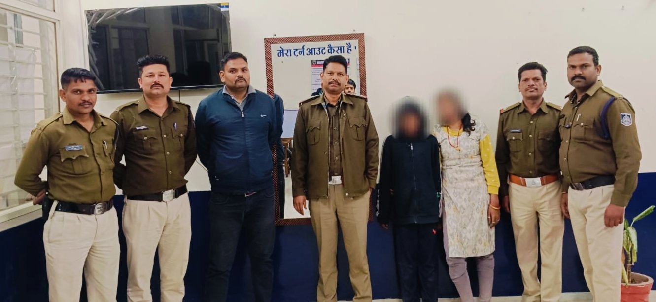 रतलाम शहर के थाना D.D नगर पुलिस ने ऑपरेशन मुस्कान के तहत 01 घंटे में गुम हुए नाबालिक बालक को ढूंढकर मां से मिलवाया