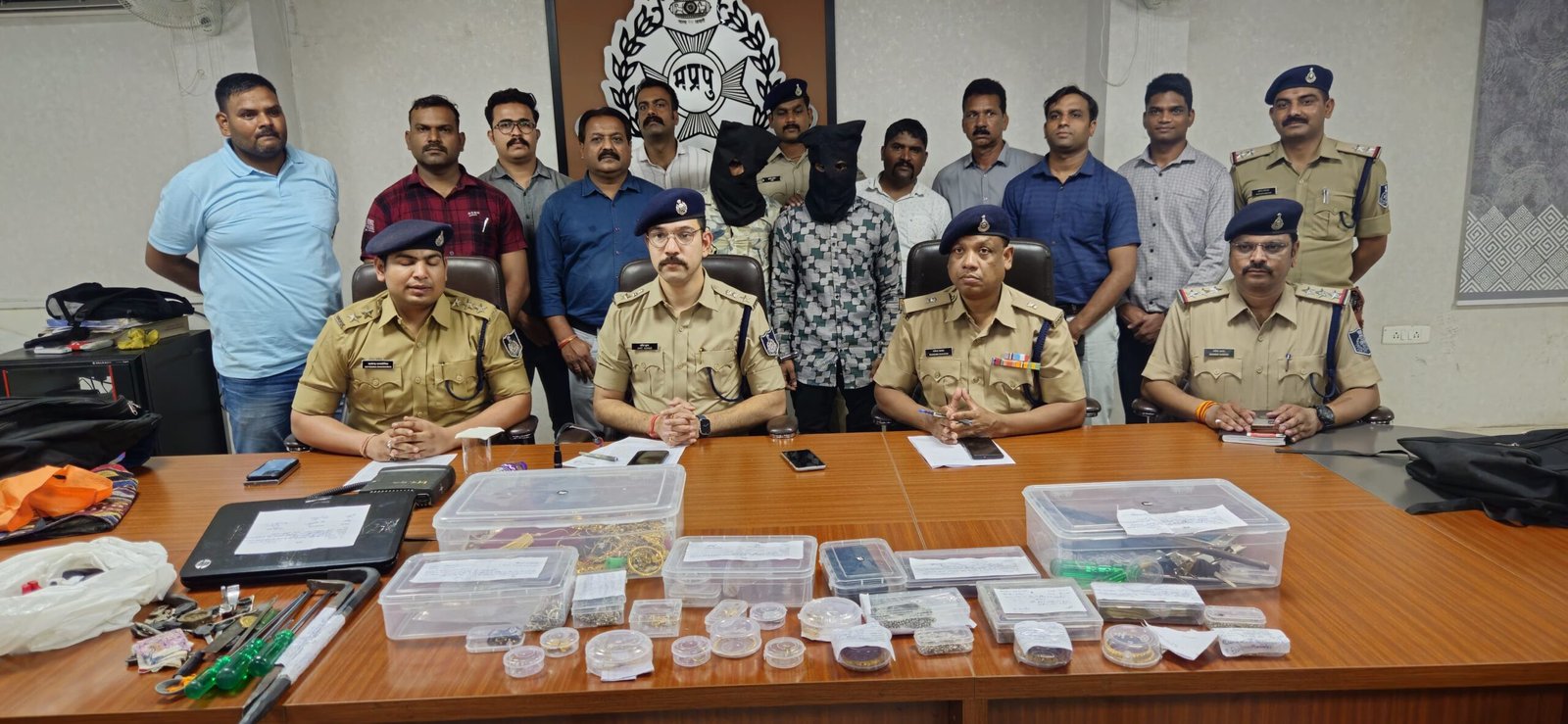 रतलाम शहर के डी डी नगर पुलिस थाना ने किया अंतरराज्यीय चोरी करने वाली गेंग का किया पर्दाफाश