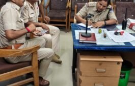 रतलाम जिले के पुलिस कप्तान श्री अमित कुमार के निर्देशन पर यातायात थाना प्रभारी श्री मति नीलम चौगंड ने चलाया यातायात सुधार अभियान
